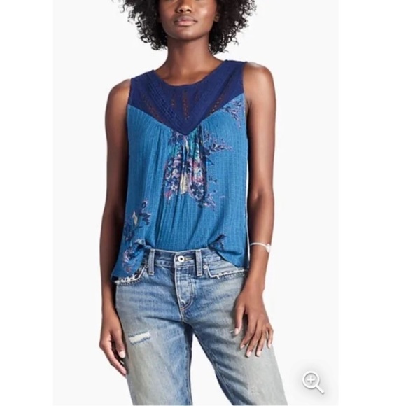 Lucky Brand Sleeveless Crochet Detail Top Size Small - Picture 1 of 10